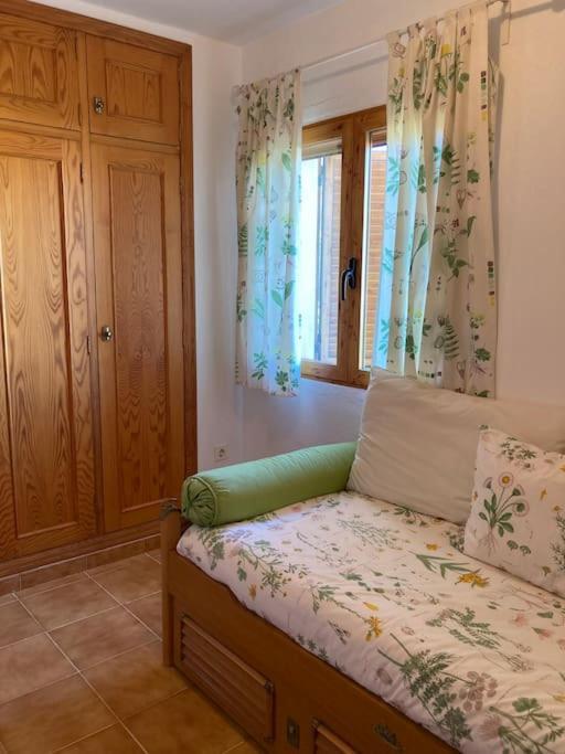 Adosado En Denia Con Gran Jardin Villa Luaran gambar