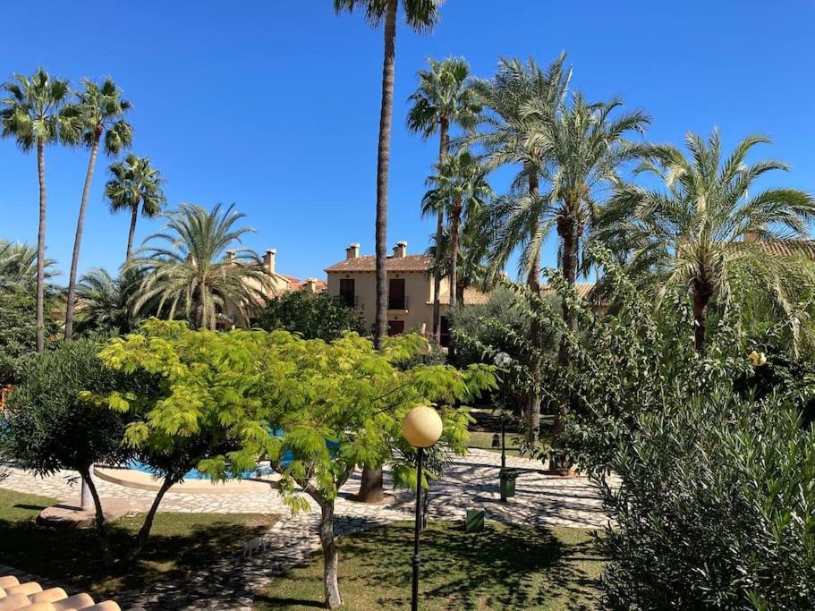Adosado En Denia Con Gran Jardin Villa Luaran gambar
